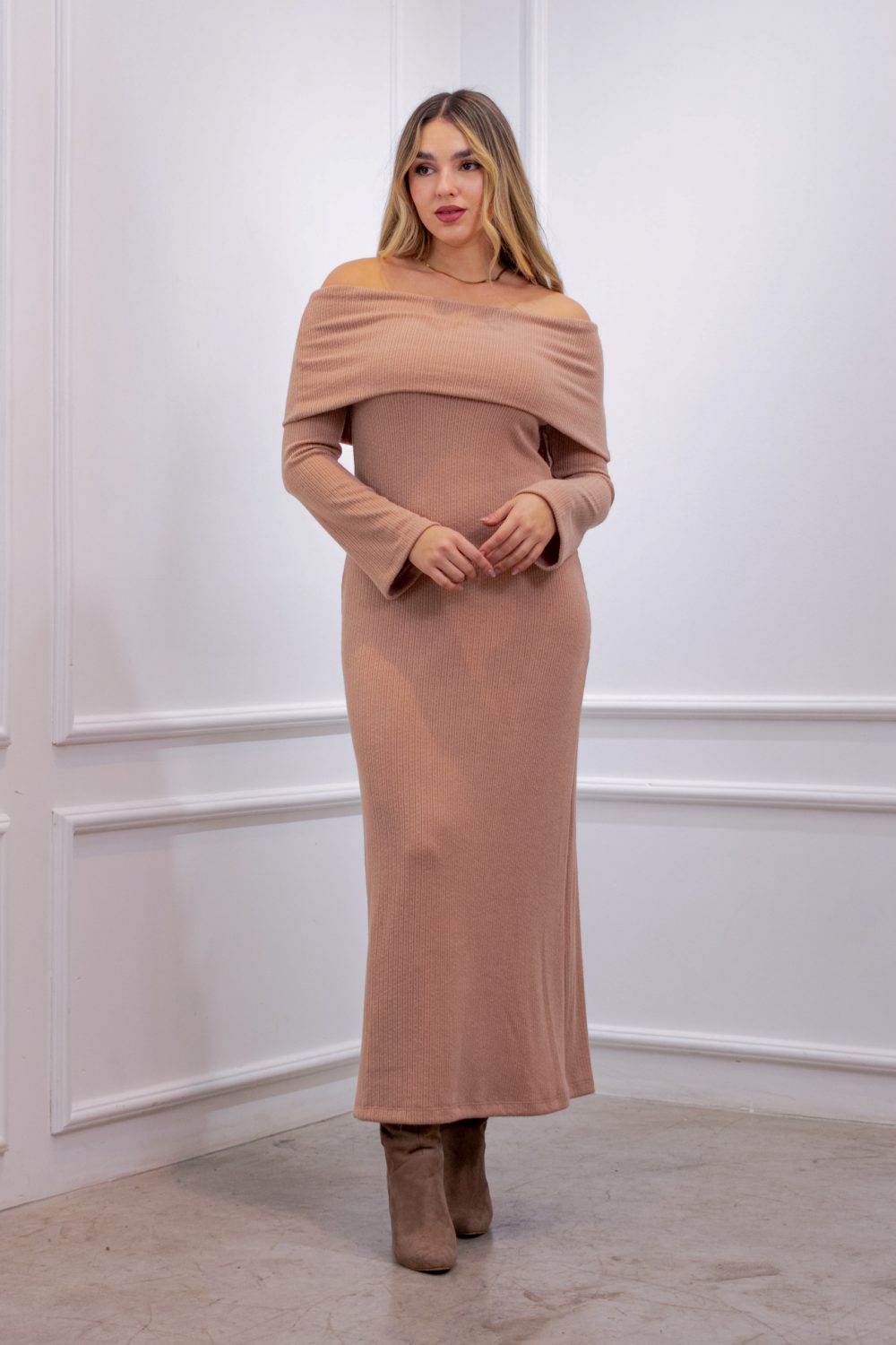 Vestido off shoulder Natali Beige