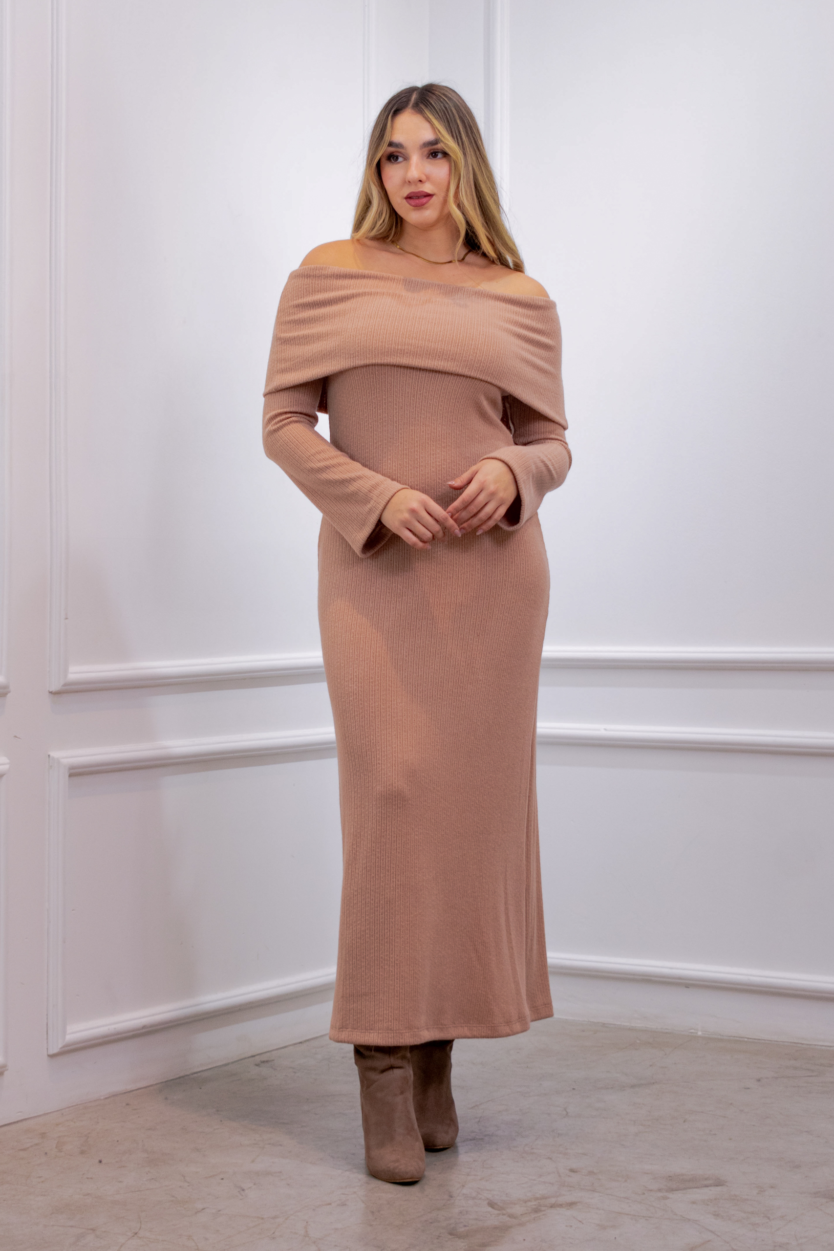 Vestido off shoulder Natali Beige: imagen 1