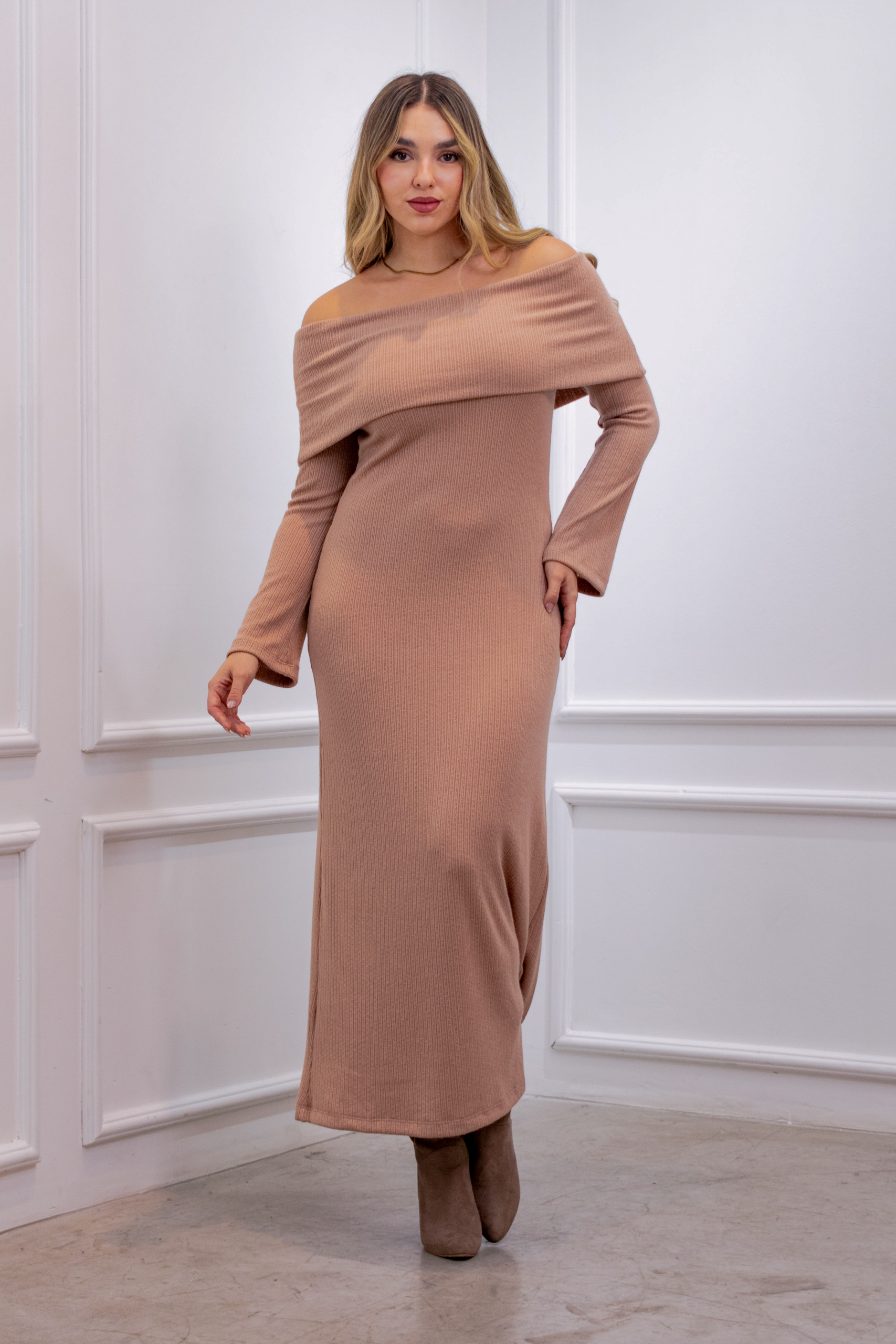 Vestido off shoulder Natali Beige: imagen 2