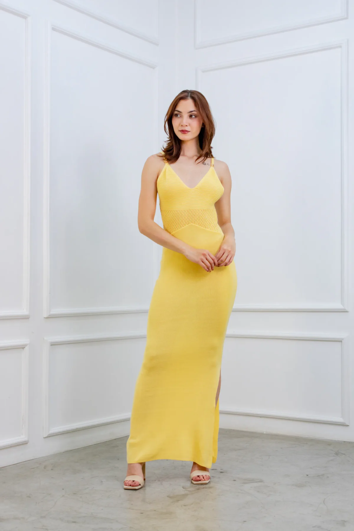 vestido tejido amarillo