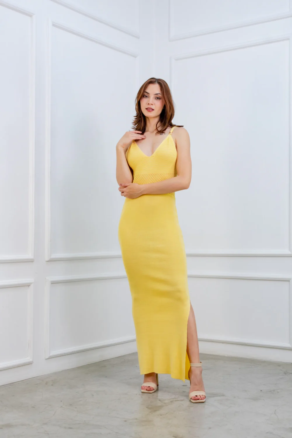 vestido tejido amarillo