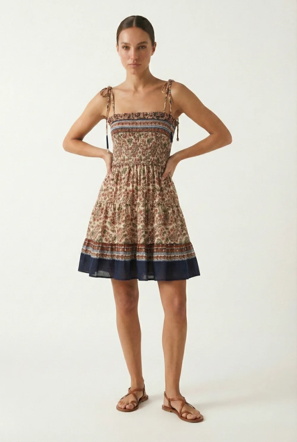 vestido floral corto tina azul